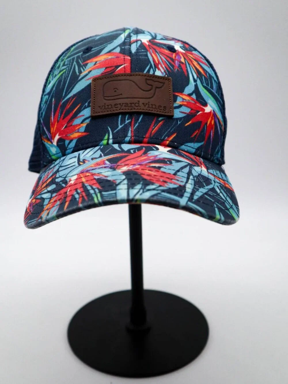 Vineyard Vines Snapback Trucker Hat Whale Logo Tropical Hawaiian Floral Print